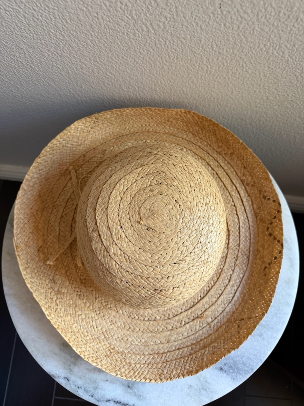 Vintage Liz Claiborne Tan Straw Raffia Wide Rolled Brim Summer Sun Hat - Picture 7 of 9